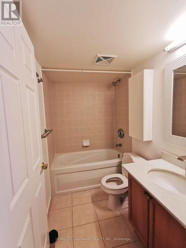 508 - 30 Grand Trunk Crescent, Toronto, ON - Indoor Photo Showing Bathroom