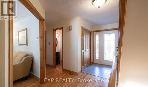 372 Lakewood Drive, Midland, ON - Indoor Photo Showing Other Room