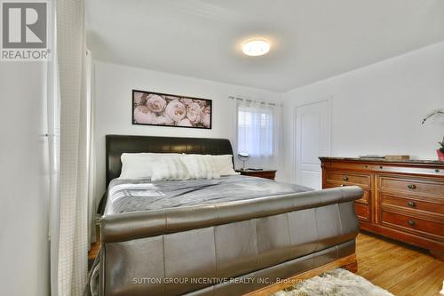 33 Speirs Road, Barrie, ON - Indoor Photo Showing Bedroom