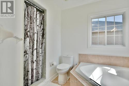 33 Speirs Road, Barrie, ON - Indoor Photo Showing Bathroom