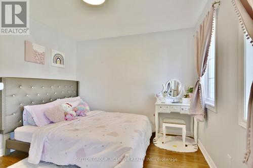 33 Speirs Road, Barrie, ON - Indoor Photo Showing Bedroom