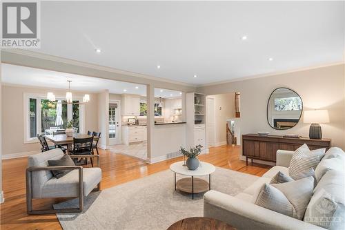 1978 Marquis Avenue, Ottawa, ON - Indoor Photo Showing Living Room