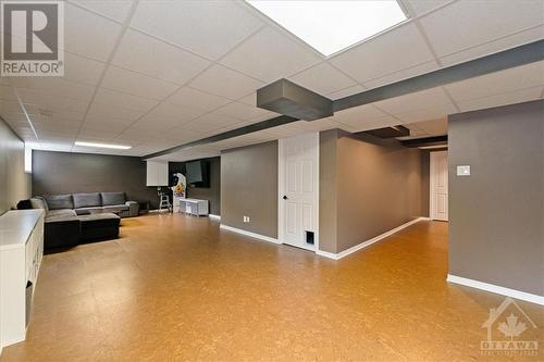 2088 Ricardo Street, Ottawa, ON - Indoor