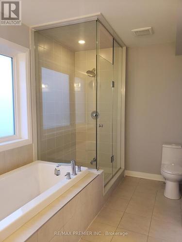 18 Caroline Carpenter Grove, Toronto, ON - Indoor Photo Showing Bathroom