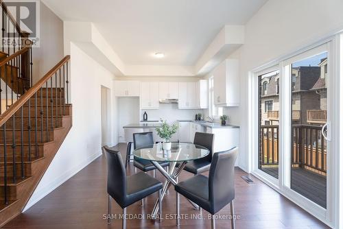 2110 Royal Gala Circle, Mississauga, ON - Indoor Photo Showing Dining Room