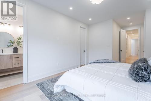 2B Iroquois Avenue, Mississauga, ON - Indoor Photo Showing Bedroom