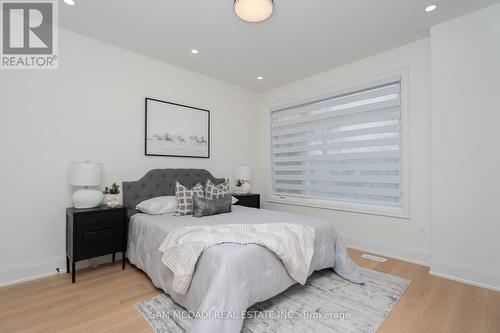 2B Iroquois Avenue, Mississauga, ON - Indoor Photo Showing Bedroom