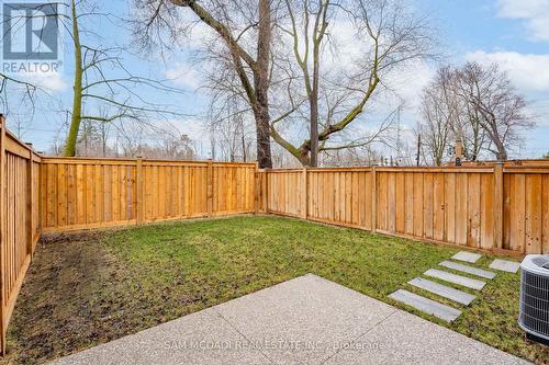 2B Iroquois Avenue, Mississauga, ON - Outdoor