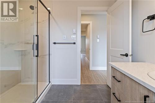 201 Ernest, Dieppe, NB - Indoor Photo Showing Bathroom