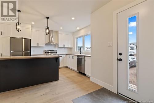 201 Ernest, Dieppe, NB - Indoor Photo Showing Kitchen With Upgraded Kitchen