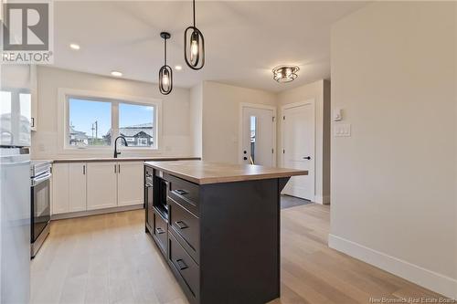 201 Ernest, Dieppe, NB - Indoor Photo Showing Kitchen