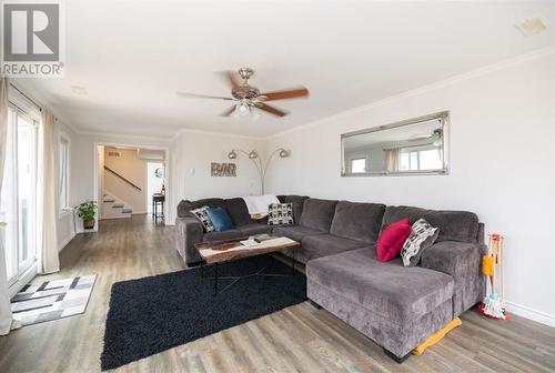 2200 London Line, Sarnia, ON - Indoor Photo Showing Living Room