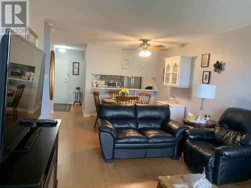 89 Pine St # 707, Sault Ste. Marie, ON - Indoor Photo Showing Living Room