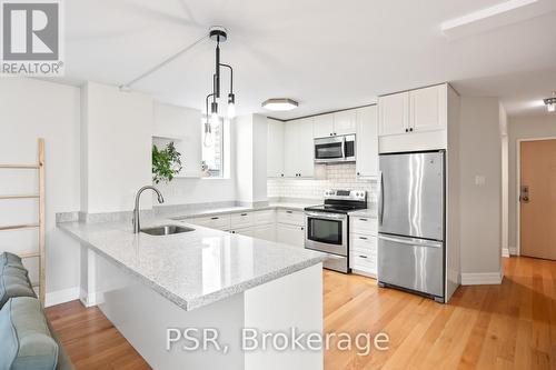 505 - 95 Lombard Street, Toronto, ON - Indoor Photo Showing Kitchen With Upgraded Kitchen