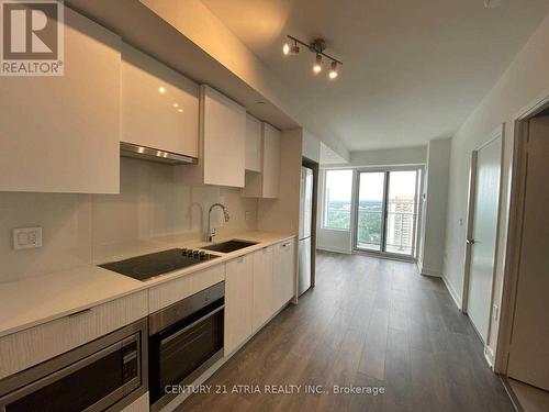 2812 - 99 Broadway Avenue, Toronto, ON - Indoor Photo Showing Kitchen