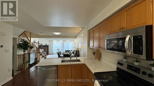 7 Torr Lane, Ajax, ON - Indoor Photo Showing Kitchen