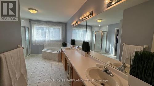 7 Torr Lane, Ajax, ON - Indoor Photo Showing Bathroom