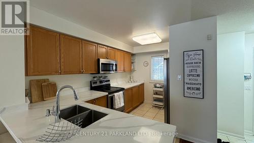 7 Torr Lane, Ajax, ON - Indoor Photo Showing Kitchen With Double Sink