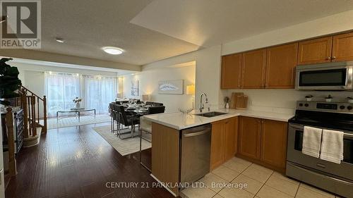 7 Torr Lane, Ajax, ON - Indoor Photo Showing Kitchen With Double Sink