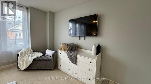 7 Torr Lane, Ajax, ON - Indoor Photo Showing Other Room