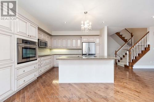 159 Towngate Drive, Vaughan, ON - Indoor Photo Showing Kitchen