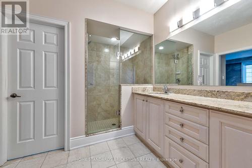 159 Towngate Drive, Vaughan, ON - Indoor Photo Showing Bathroom