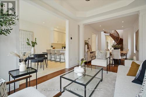 41 Robert Osprey Drive, Markham, ON - Indoor Photo Showing Living Room