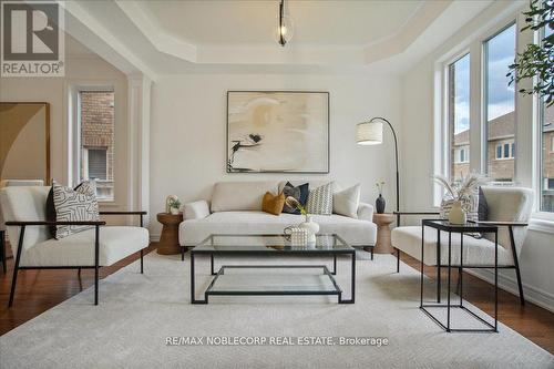 41 Robert Osprey Drive, Markham, ON - Indoor Photo Showing Living Room