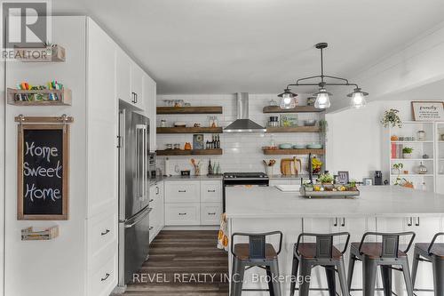 1001 Vance Crescent, Innisfil, ON - Indoor Photo Showing Kitchen