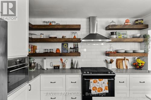 1001 Vance Crescent, Innisfil, ON - Indoor Photo Showing Kitchen