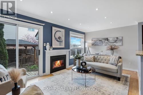 2861 Westbury Court, Mississauga, ON - Indoor Photo Showing Living Room With Fireplace