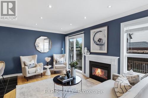 2861 Westbury Court, Mississauga, ON - Indoor Photo Showing Living Room With Fireplace