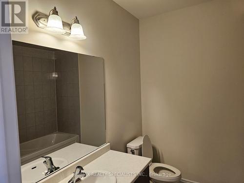 2078 Coppenwood   Common, Burlington, ON - Indoor Photo Showing Bathroom