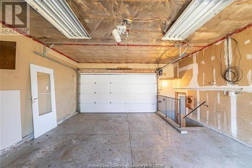 1752 Vicky Circle Unit# Upper, Windsor, ON - Indoor Photo Showing Garage