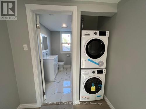 Upper - 757 Lock Street, Peterborough, ON - Indoor Photo Showing Laundry Room