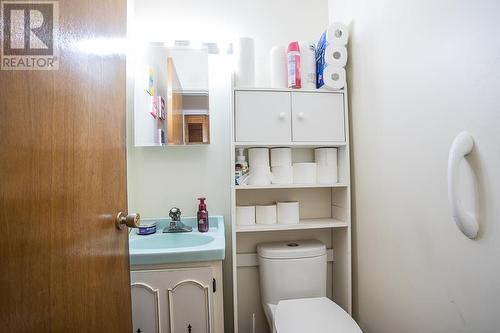 8211 Fairbrook Crescent, Richmond, BC - Indoor Photo Showing Bathroom