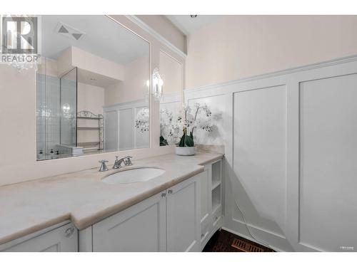 1340 Palmerston Avenue, West Vancouver, BC - Indoor Photo Showing Bathroom