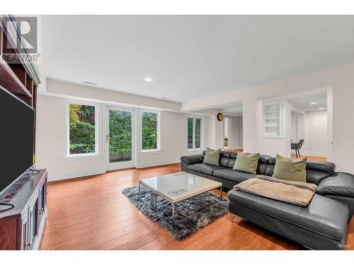 1340 Palmerston Avenue, West Vancouver, BC - Indoor Photo Showing Living Room