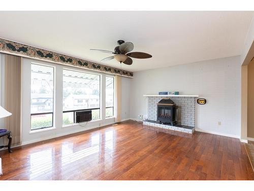 14781 88 Avenue, Surrey, BC - Indoor Photo Showing Living Room With Fireplace