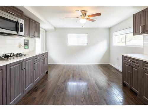 14781 88 Avenue, Surrey, BC - Indoor Photo Showing Kitchen