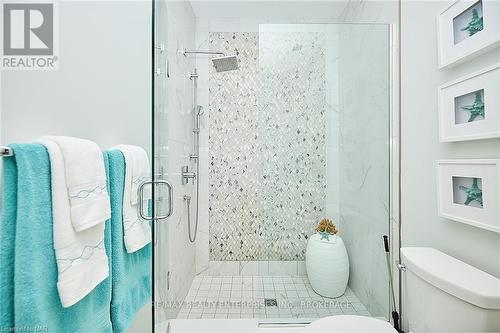 12 Cobblestone Drive, Niagara-On-The-Lake (105 - St. Davids), ON - Indoor Photo Showing Bathroom