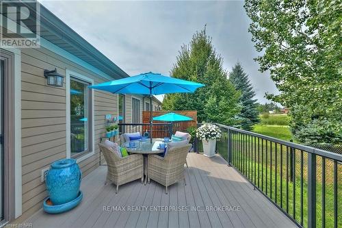 12 Cobblestone Drive, Niagara-On-The-Lake (105 - St. Davids), ON - Outdoor With Deck Patio Veranda With Exterior