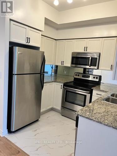 610 - 388 Prince Of Wales Drive, Mississauga, ON - Indoor Photo Showing Kitchen With Double Sink