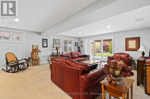 118 Kintyre Trail, Welland, ON - Indoor Photo Showing Living Room