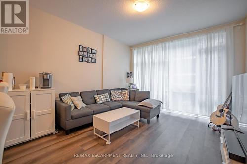 236 - 16 Concord Place, Grimsby, ON - Indoor Photo Showing Living Room