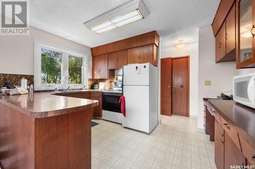 Schiller Acreage, Mcleod Rm No. 185, SK - Indoor Photo Showing Kitchen