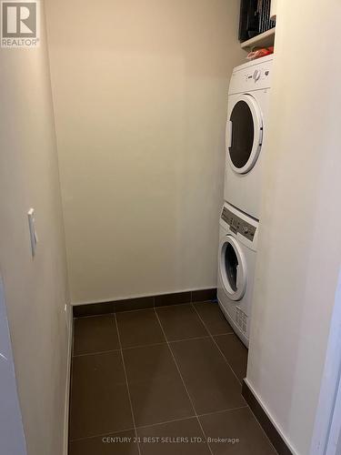 745 - 1030 King Street, Toronto, ON - Indoor Photo Showing Laundry Room