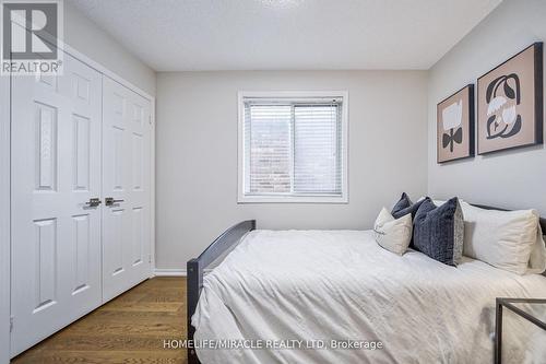 679 Ormond Drive, Oshawa, ON - Indoor Photo Showing Bedroom