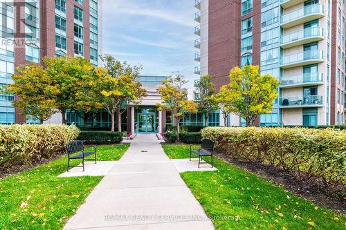 1604 - 4889 Kimbermount Avenue, Mississauga, ON - Outdoor With Balcony With Facade