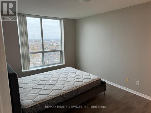 1604 - 4889 Kimbermount Avenue, Mississauga, ON - Indoor Photo Showing Bedroom